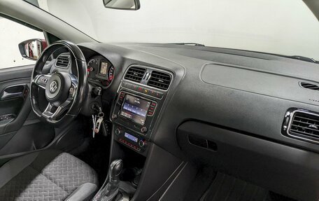 Volkswagen Polo VI (EU Market), 2018 год, 990 000 рублей, 19 фотография