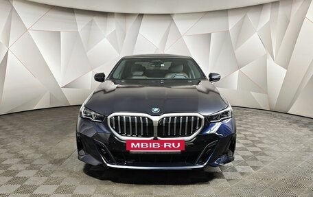 BMW 5 серия, 2025 год, 8 800 000 рублей, 3 фотография