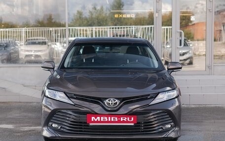Toyota Camry, 2019 год, 3 100 000 рублей, 2 фотография
