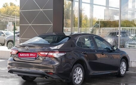 Toyota Camry, 2019 год, 3 100 000 рублей, 5 фотография