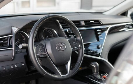 Toyota Camry, 2019 год, 3 100 000 рублей, 11 фотография