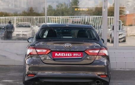 Toyota Camry, 2019 год, 3 100 000 рублей, 6 фотография