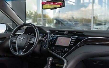 Toyota Camry, 2019 год, 3 100 000 рублей, 10 фотография