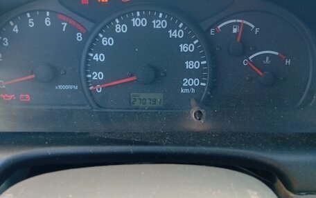 Suzuki Grand Vitara, 2001 год, 450 000 рублей, 16 фотография