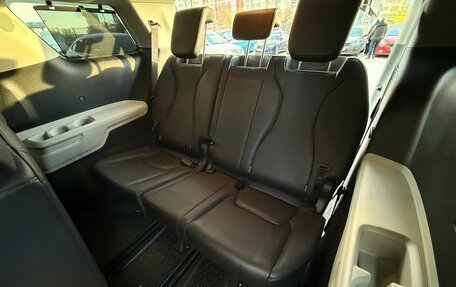 KIA Carnival, 2023 год, 3 950 000 рублей, 29 фотография