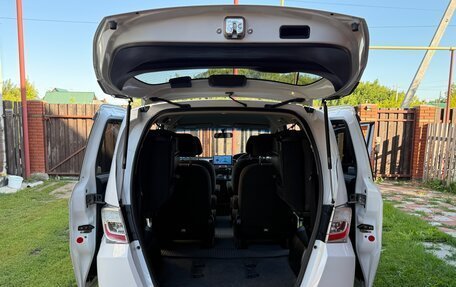 Honda Freed I, 2012 год, 1 050 000 рублей, 15 фотография