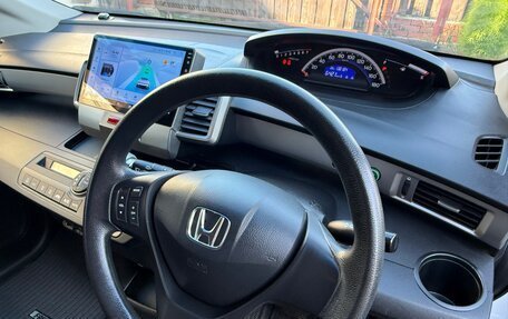Honda Freed I, 2012 год, 1 050 000 рублей, 21 фотография