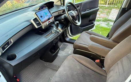 Honda Freed I, 2012 год, 1 050 000 рублей, 18 фотография