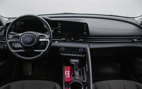 Hyundai Elantra, 2021 год, 2 190 000 рублей, 12 фотография