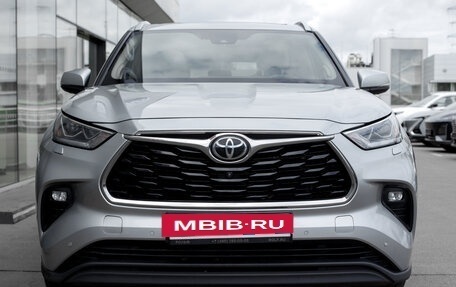 Toyota Highlander, 2021 год, 4 449 000 рублей, 2 фотография