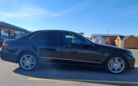 Mercedes-Benz E-Класс, 2012 год, 1 600 000 рублей, 4 фотография