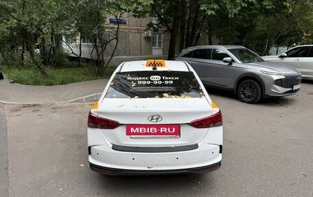 Hyundai Solaris II рестайлинг, 2021 год, 1 200 000 рублей, 2 фотография