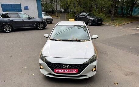 Hyundai Solaris II рестайлинг, 2021 год, 1 200 000 рублей, 4 фотография