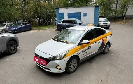 Hyundai Solaris II рестайлинг, 2021 год, 1 200 000 рублей, 5 фотография