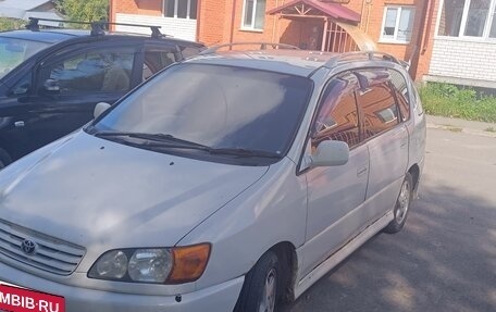 Toyota Ipsum II, 1998 год, 390 000 рублей, 2 фотография