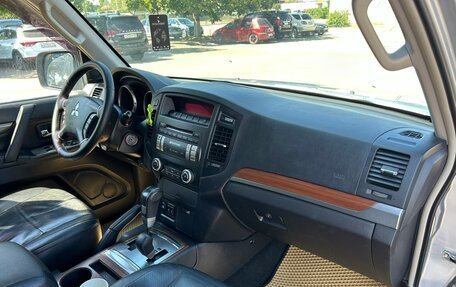 Mitsubishi Pajero IV, 2007 год, 1 300 000 рублей, 15 фотография