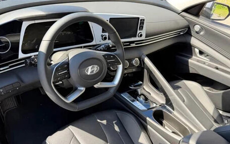 Hyundai Elantra, 2026 год, 2 100 000 рублей, 6 фотография