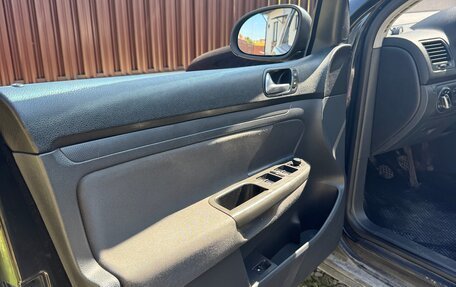 Volkswagen Golf V, 2005 год, 280 000 рублей, 4 фотография