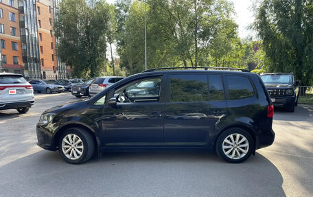 Volkswagen Touran III, 2011 год, 850 000 рублей, 3 фотография
