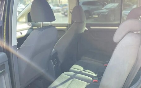 Volkswagen Touran III, 2011 год, 850 000 рублей, 13 фотография