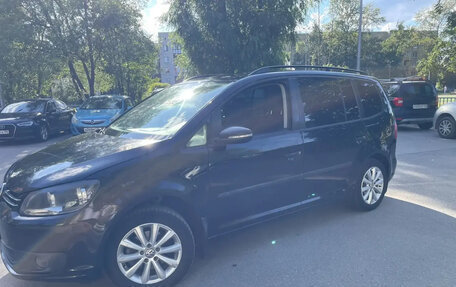 Volkswagen Touran III, 2011 год, 850 000 рублей, 11 фотография
