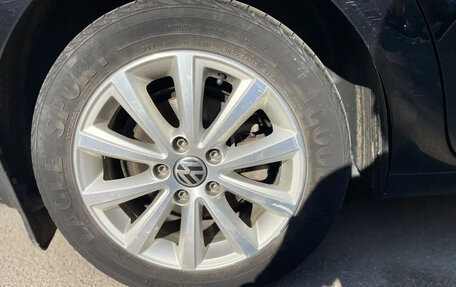 Volkswagen Touran III, 2011 год, 850 000 рублей, 20 фотография