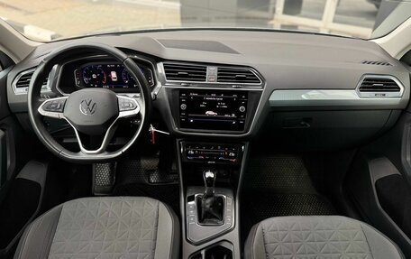 Volkswagen Tiguan II, 2021 год, 2 490 000 рублей, 12 фотография