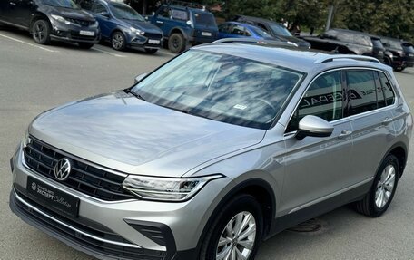 Volkswagen Tiguan II, 2021 год, 2 490 000 рублей, 9 фотография