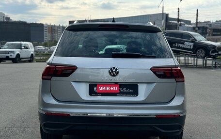 Volkswagen Tiguan II, 2021 год, 2 490 000 рублей, 6 фотография