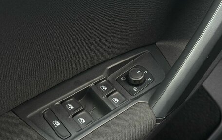 Volkswagen Tiguan II, 2021 год, 2 490 000 рублей, 18 фотография