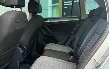 Volkswagen Tiguan II, 2021 год, 2 490 000 рублей, 26 фотография