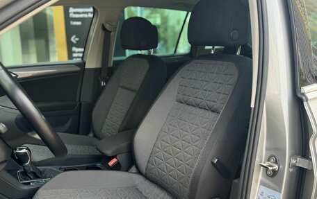 Volkswagen Tiguan II, 2021 год, 2 490 000 рублей, 25 фотография