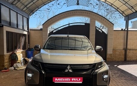 Mitsubishi L200 IV рестайлинг, 2019 год, 3 700 000 рублей, 7 фотография
