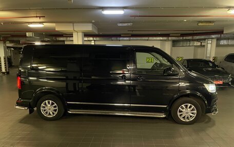Volkswagen Caravelle T6 рестайлинг, 2017 год, 4 600 000 рублей, 2 фотография