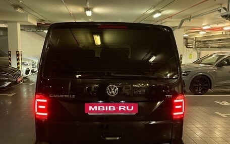 Volkswagen Caravelle T6 рестайлинг, 2017 год, 4 600 000 рублей, 3 фотография
