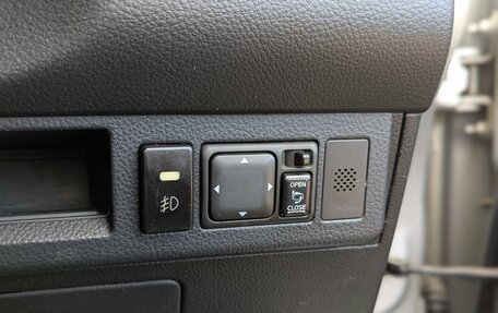 Nissan Tiida, 2004 год, 370 000 рублей, 15 фотография