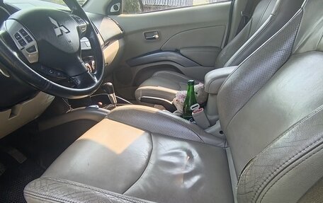 Mitsubishi Outlander III рестайлинг 3, 2007 год, 840 000 рублей, 3 фотография
