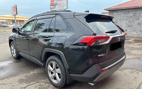 Toyota RAV4, 2021 год, 3 650 000 рублей, 2 фотография
