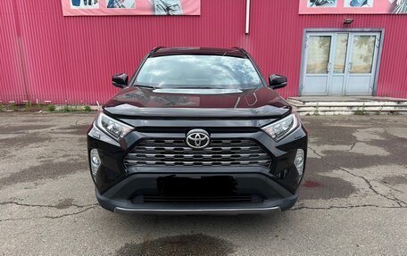 Toyota RAV4, 2021 год, 3 650 000 рублей, 4 фотография