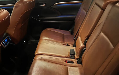 Toyota Highlander III, 2019 год, 4 100 000 рублей, 11 фотография