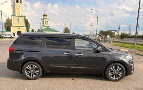 KIA Carnival III, 2019 год, 2 690 000 рублей, 7 фотография