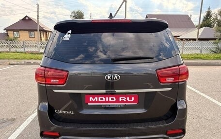 KIA Carnival III, 2019 год, 2 690 000 рублей, 5 фотография