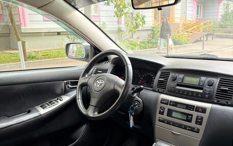 Toyota Corolla, 2004 год, 490 000 рублей, 7 фотография