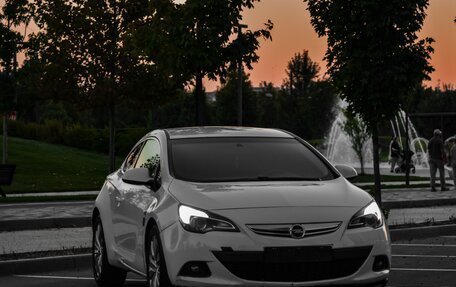 Opel Astra J, 2012 год, 650 000 рублей, 2 фотография