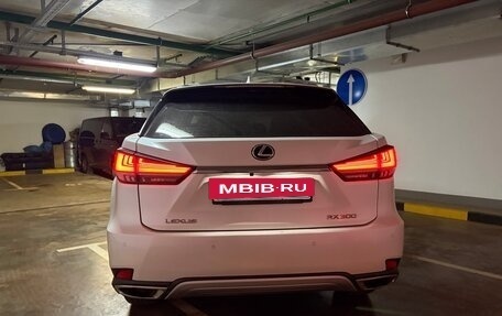 Lexus RX IV рестайлинг, 2020 год, 6 300 000 рублей, 12 фотография