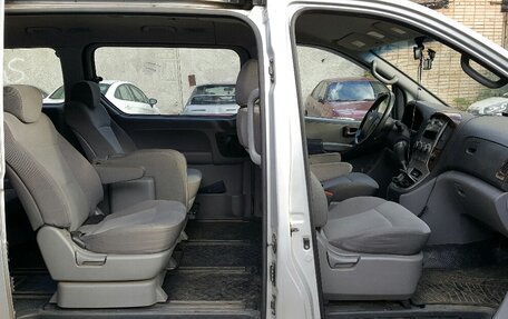 Hyundai H-1 II рестайлинг, 2009 год, 650 000 рублей, 6 фотография