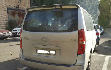Hyundai H-1 II рестайлинг, 2009 год, 650 000 рублей, 2 фотография