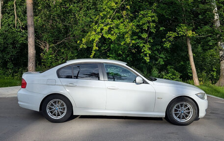 BMW 3 серия, 2011 год, 900 000 рублей, 4 фотография