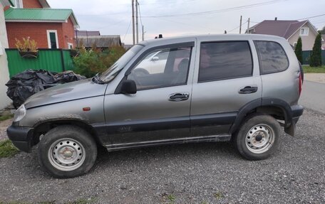 Chevrolet Niva I рестайлинг, 2004 год, 250 000 рублей, 7 фотография