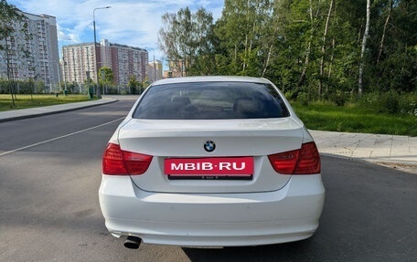 BMW 3 серия, 2011 год, 900 000 рублей, 2 фотография